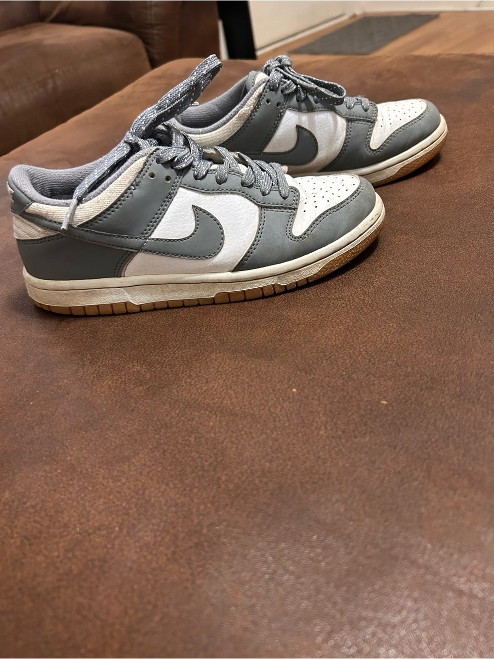 Nike Kids Low-Top Sneakers — Gray & White